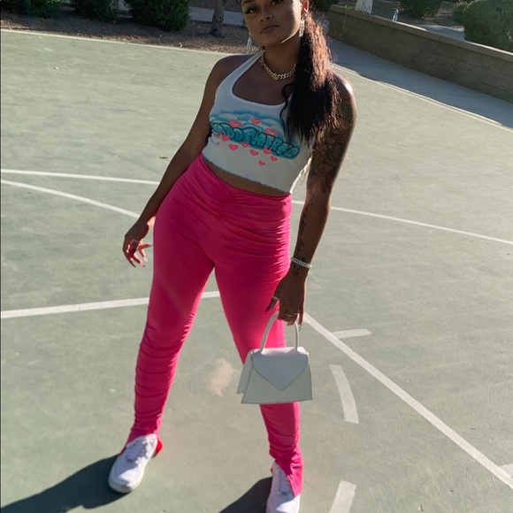 Pink ruched pants                 ⚠️Shirt NOT included⚠️ - Picture 5 of 6